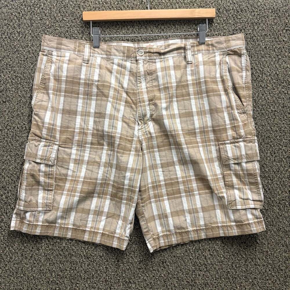 Dockers Men's Brown and White Plaid Cargo Shorts Size 42